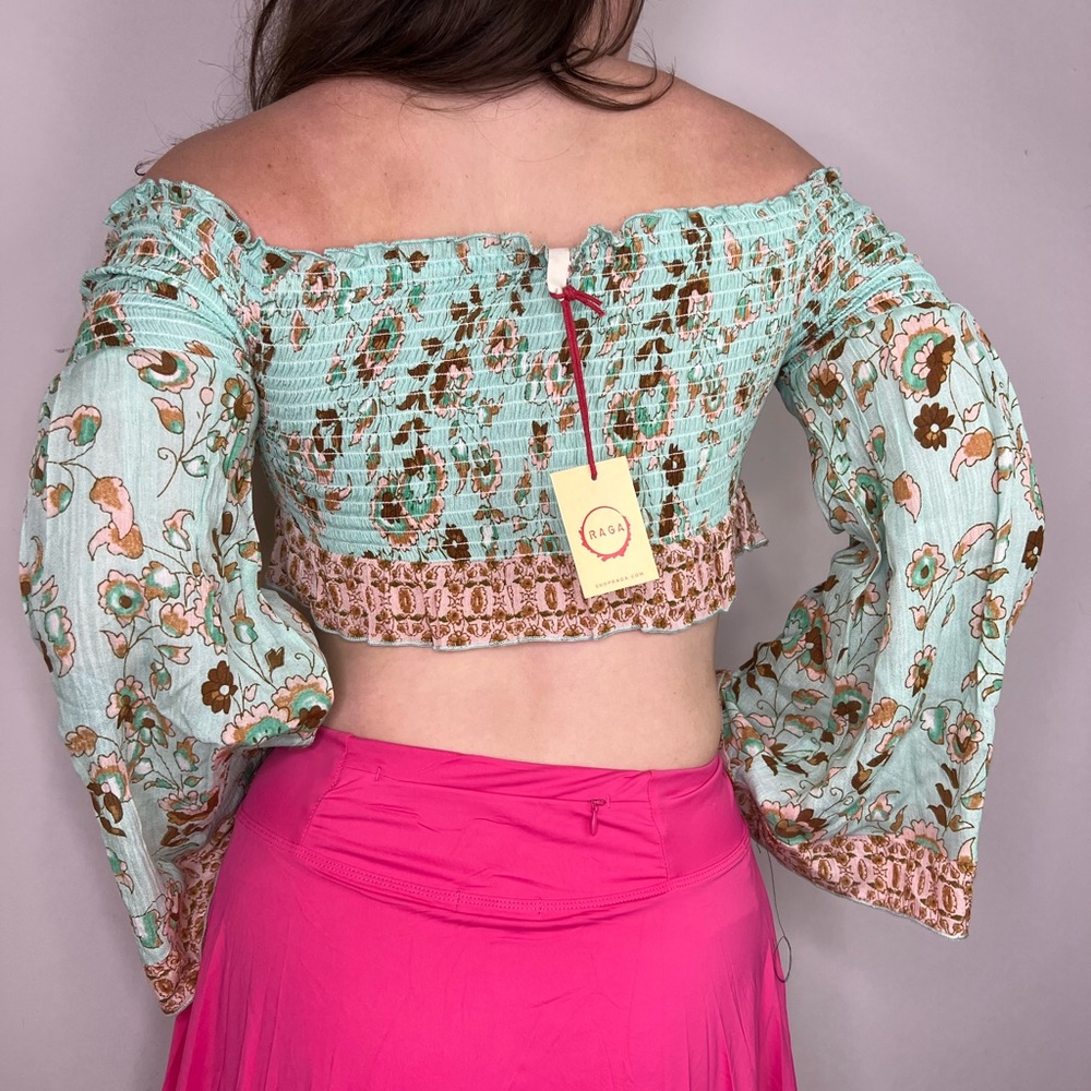 Anthropologie RAGA Shirred Bell Sleeve Crop Top New With Tags Size Small - Picture 12 of 13